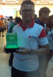 Amair de Araújo recebendo o prêmio dos "Melhores do Ano" / Acervo Pessoal 
