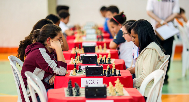 Ensine o xadrez na escola  Impulsiona Educação Esportiva