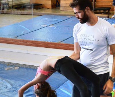 CTAES oferece aulas gratuitas de ginástica rítmica para crianças até 10 anos. Foto: Divulgação/CTAES